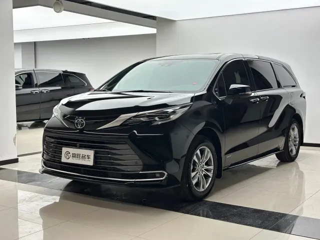 Фотография автомобиля — Toyota Sienna