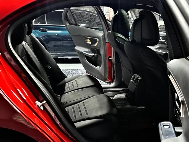 Mercedes-Benz C-Class — Фото автомобиля 8