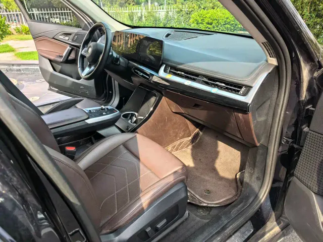 BMW iX1 — Фото автомобиля 20