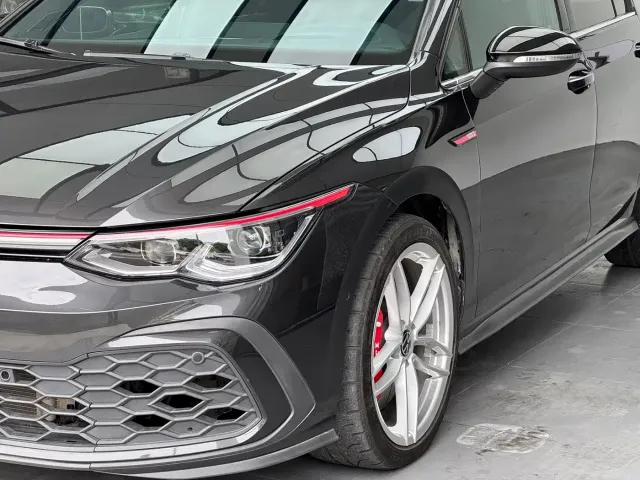 Volkswagen Golf GTI — Фото автомобиля 3