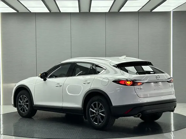 Mazda CX-4 — Фото автомобиля 3