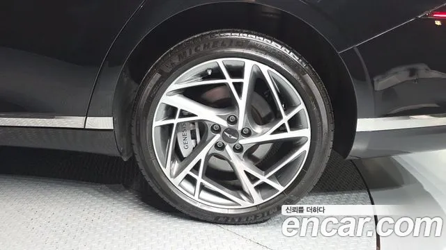 Genesis G90 — Фото автомобиля 16