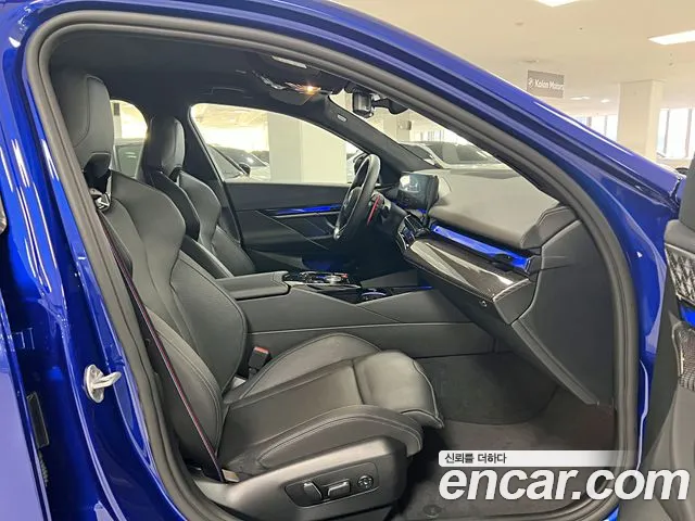 BMW M5 G90 — Фото автомобиля 13