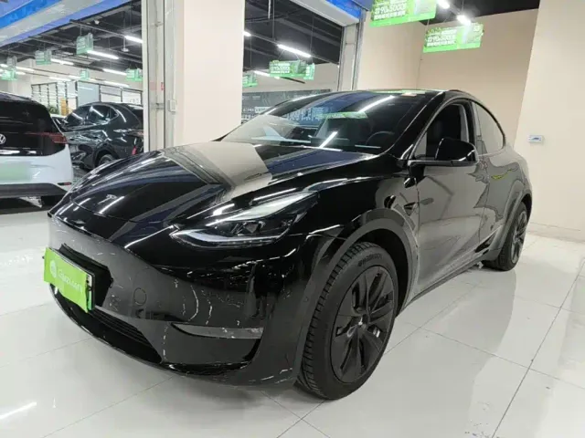 Фотография автомобиля — Tesla Model Y