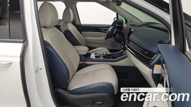 Kia Carnival Generation 4 — Фото автомобиля 11