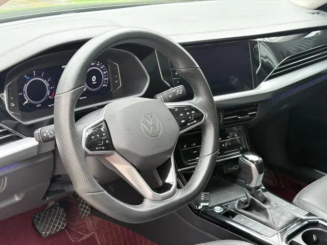 Volkswagen Passat — Фото автомобиля 14