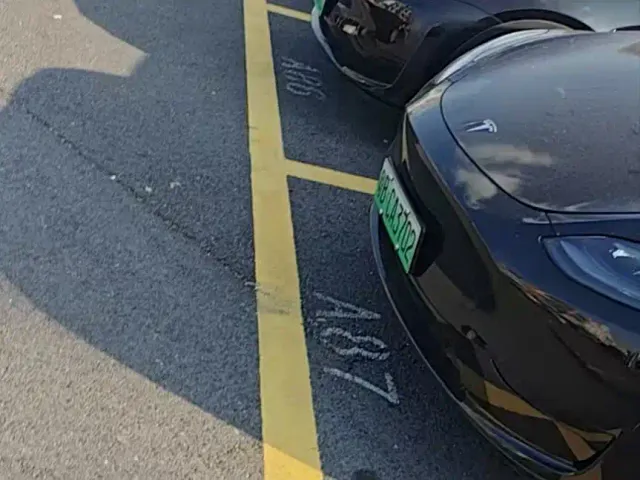 Tesla Model Y — Фото автомобиля 9