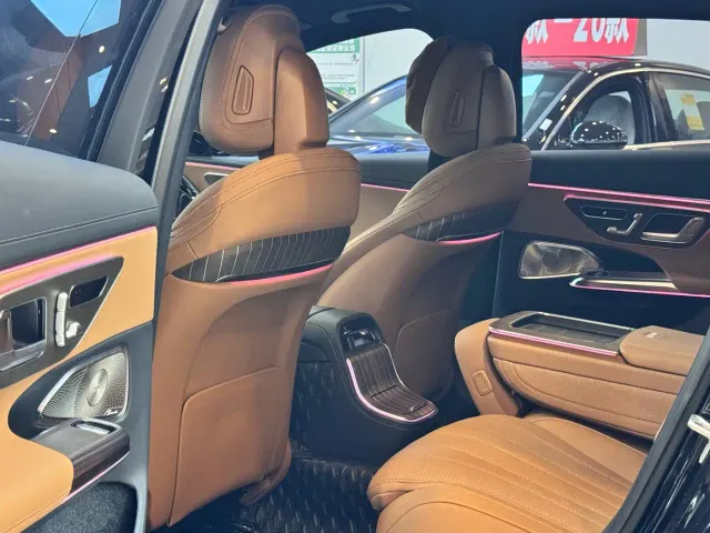 Mercedes-Benz E-Class — Фото автомобиля 10