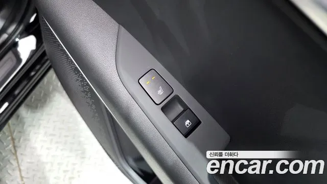 Kia Niro — Фото автомобиля 22
