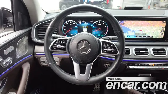 Mercedes-Benz GLE-Class — Фото автомобиля 12