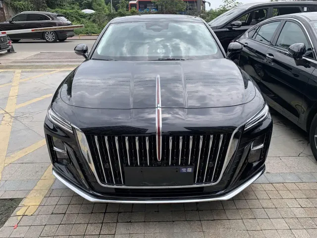 Hongqi H5 — Фото автомобиля 2