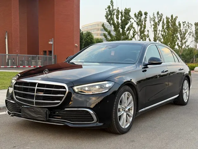 Mercedes-Benz S-Class — Фото автомобиля 3