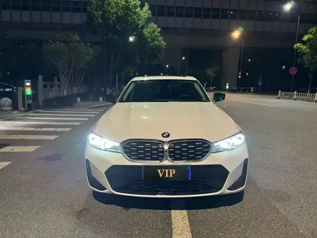 Фотография автомобиля — BMW 3 Series