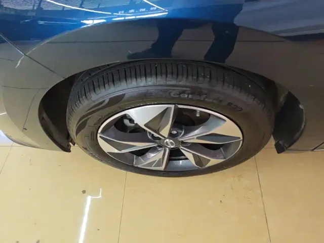 GAC Trumpchi M6 — Фото автомобиля 22