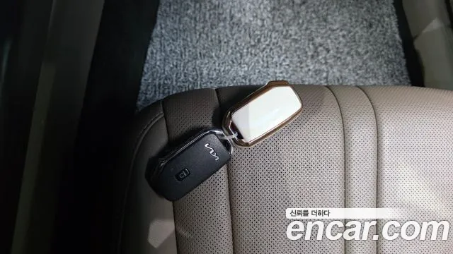 Kia K8 Hybrid — Фото автомобиля 22