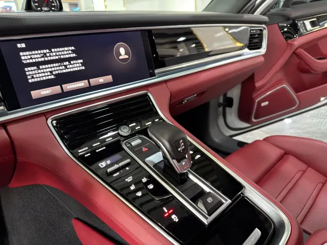 Porsche Panamera — Фото автомобиля 10