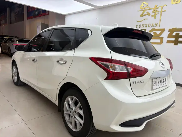 Nissan Tiida — Фото автомобиля 2