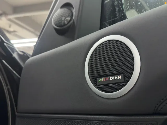 Land Rover Discovery — Фото автомобиля 16