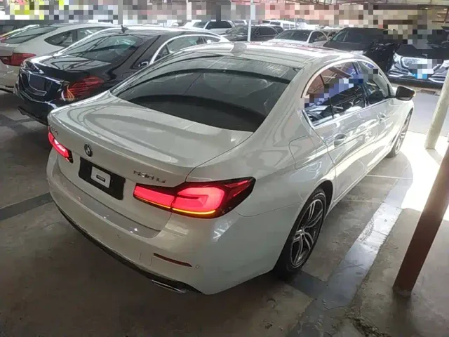 BMW 5 Series — Фото автомобиля 6