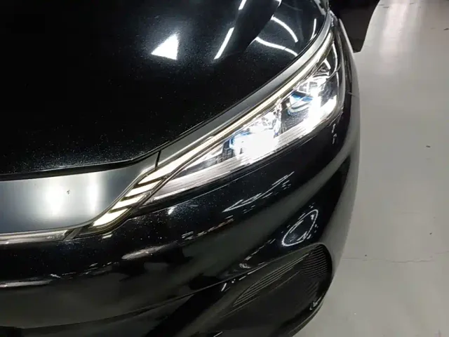 BYD Yuan PLUS — Фото автомобиля 23
