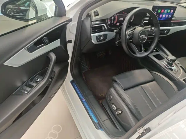 Audi A4L — Фото автомобиля 15