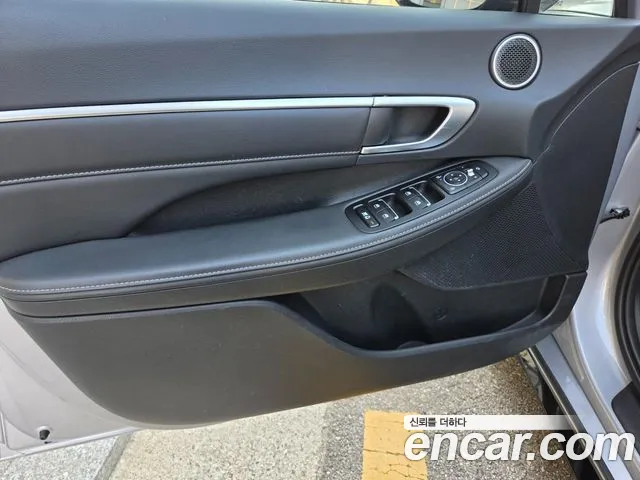 Hyundai Sonata — Фото автомобиля 19