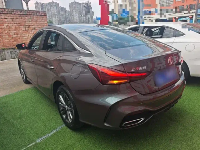 MG 5 — Фото автомобиля 4