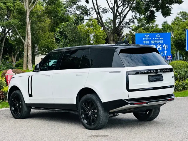 Land Rover Range Rover — Фото автомобиля 11
