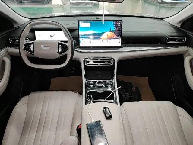Geely Galaxy Stellar 6 — Фото автомобиля 9