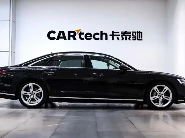 Audi A8 — Фото автомобиля 5