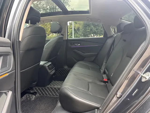Honda Accord — Фото автомобиля 12