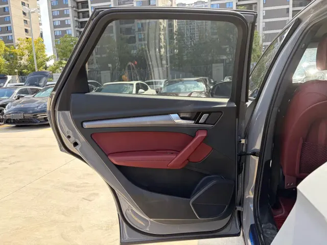Audi Q5L — Фото автомобиля 16