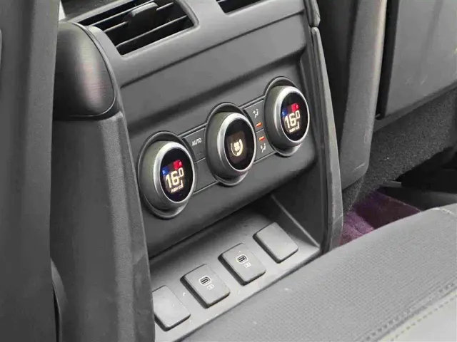 Land Rover Defender — Фото автомобиля 14