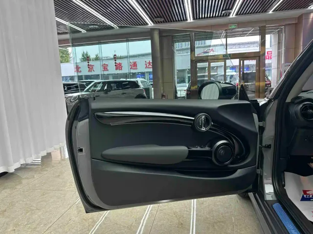 MINI Hatch — Фото автомобиля 19