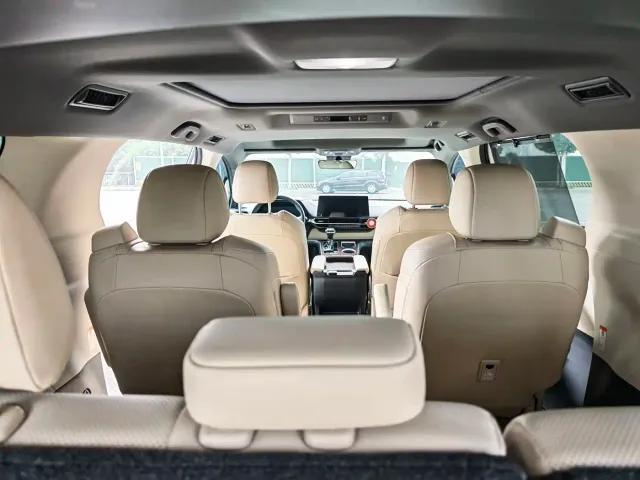 Toyota Granvia — Фото автомобиля 19