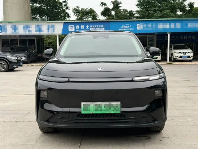 Leapmotor B10 — Фото автомобиля 2