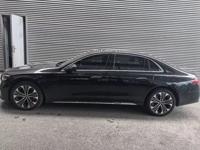 Mercedes-Benz E-Class — Фото автомобиля 9