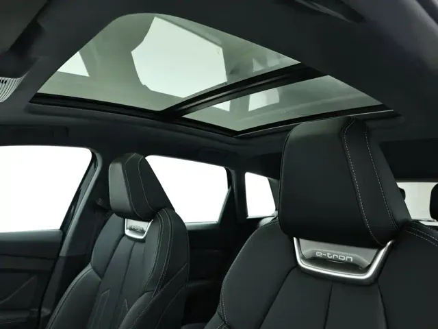 Audi Q4 e-tron — Фото автомобиля 13