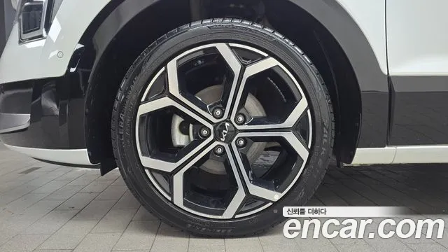 Kia Niro The All New Niro Signature — Фото автомобиля 5