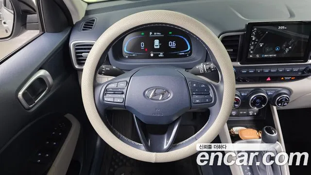 Hyundai Venue — Фото автомобиля 20