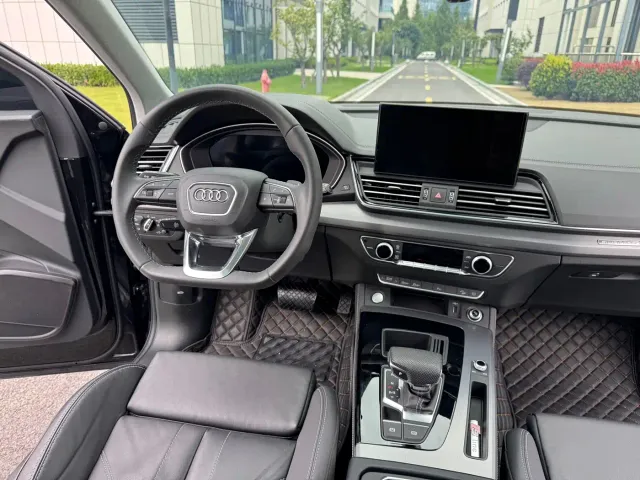 Audi Q5L — Фото автомобиля 25