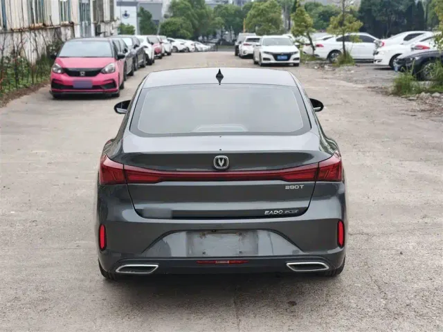 Changan Eado — Фото автомобиля 7