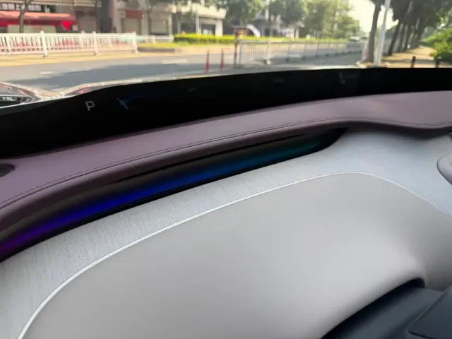 Xiaomi YU7 — Фото автомобиля 9