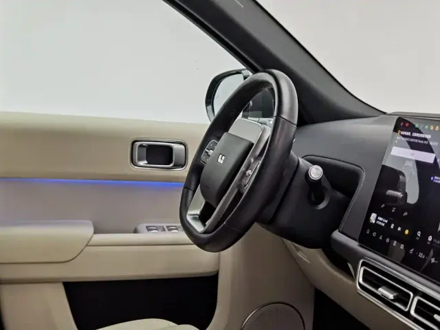 Li Auto L9 — Фото автомобиля 22