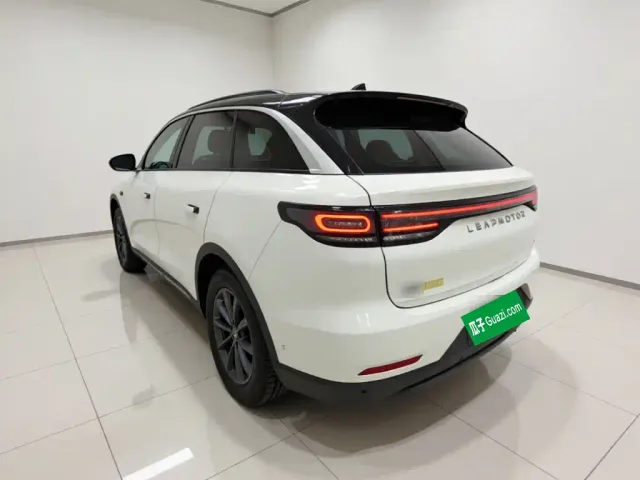 Leapmotor C11 — Фото автомобиля 4
