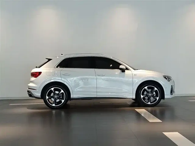 Audi Q3 — Фото автомобиля 3
