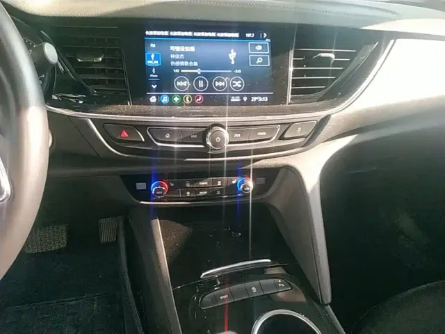 Buick Regal — Фото автомобиля 12