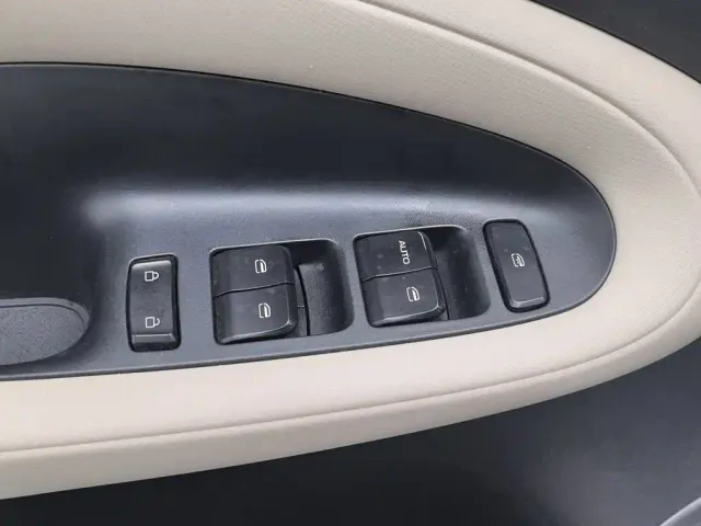 Wuling Bingo — Фото автомобиля 9
