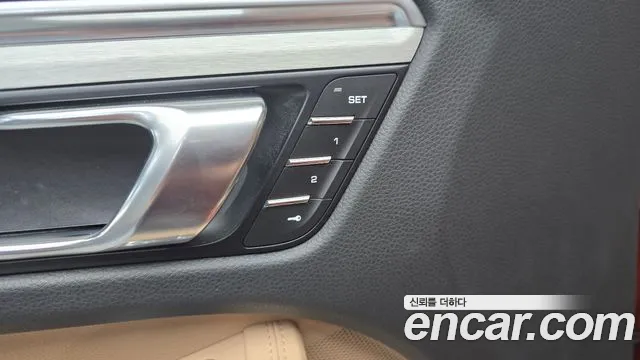 Porsche Macan — Фото автомобиля 15