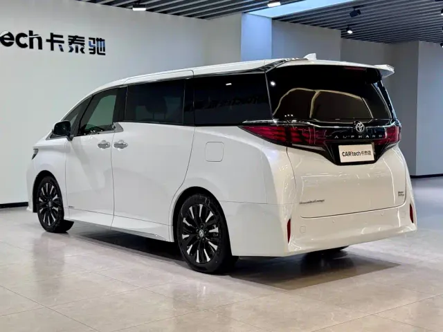 Toyota Alphard — Фото автомобиля 5